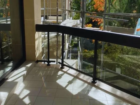 Garde corps balcon Expert vitrage sinistre | Miroiterie Vitrier Paris Garde corps expert vitrage sinistre et vitrage sécurité – intervention réalisée avec soin et expertise sur chantier vitrerie